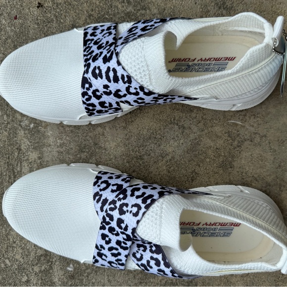 NWOT Bobs from Skechers memory foam cream sneakers with animal print accents - Picture 5 of 6